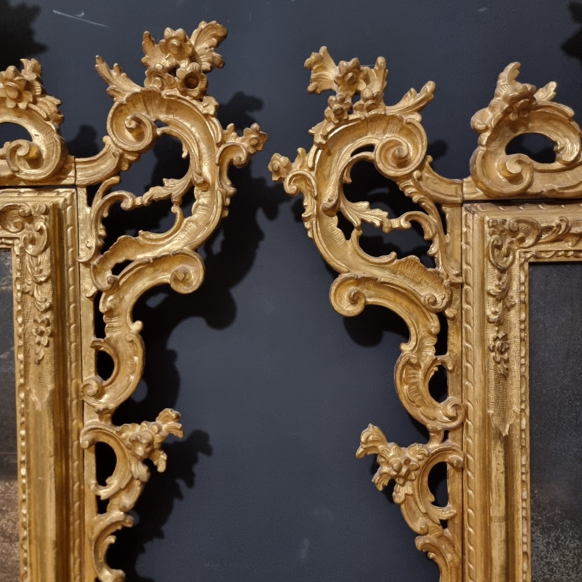 Paire de miroirs vénitiens de 1850 : élégance noble pour intérieurs prestigieux-photo-2