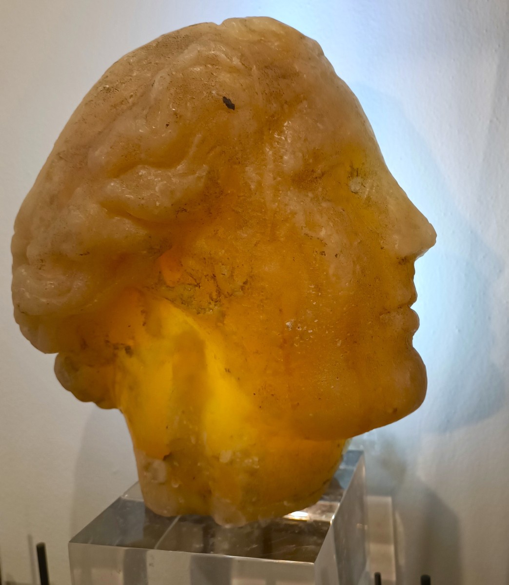 20th Century Academic Wax Sculpture – Head Of Venus Amber Effect