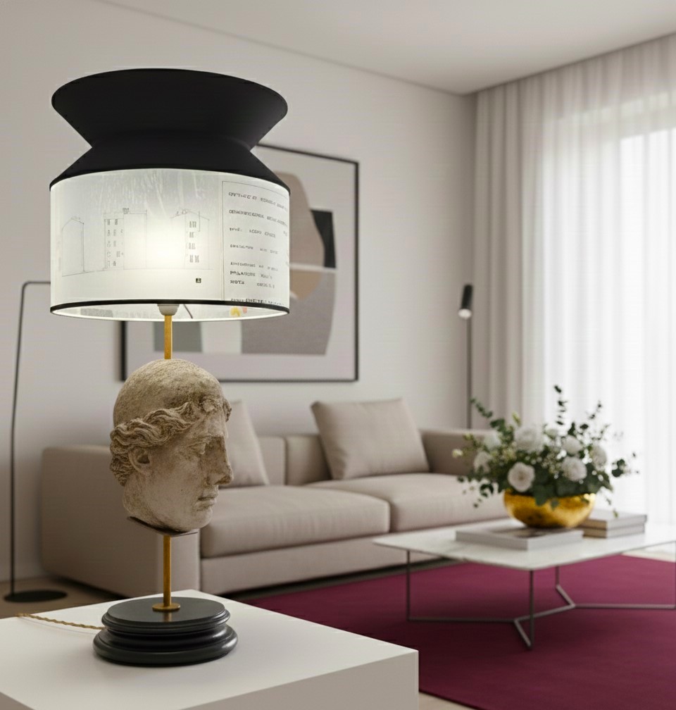 Lampe avec tête en plâtre et noir de fumée, abat-jour avec calques d’architecture-photo-2