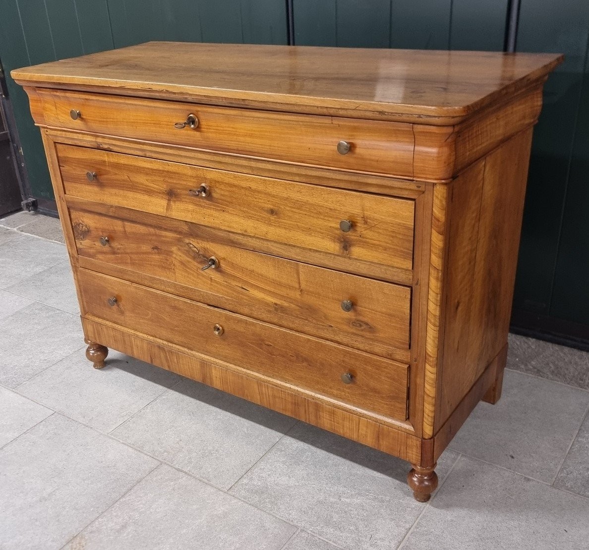 Venetian Chest Of Drawers In Light Walnut And Cherry From 1850 With 4 Drawers
