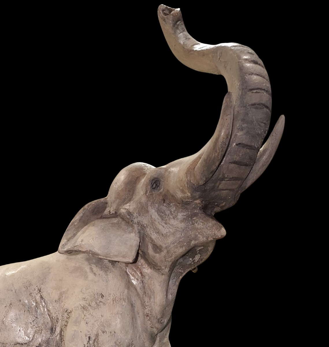 Éléphant des années 40 Art Déco  Parisienne en terre cuite et plâtre-photo-1