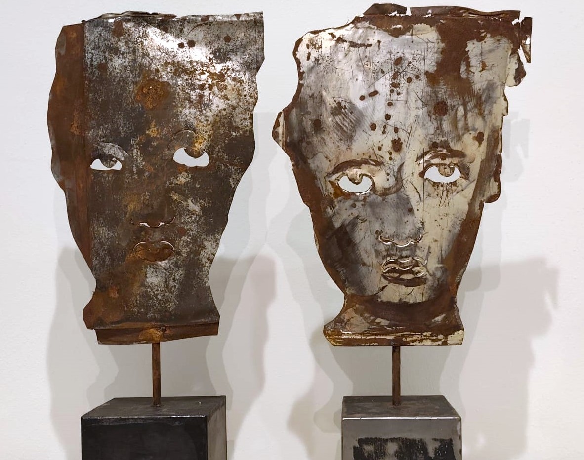 Paire de masques en tôle 1960 Jean-Pierre Raynaud-photo-4