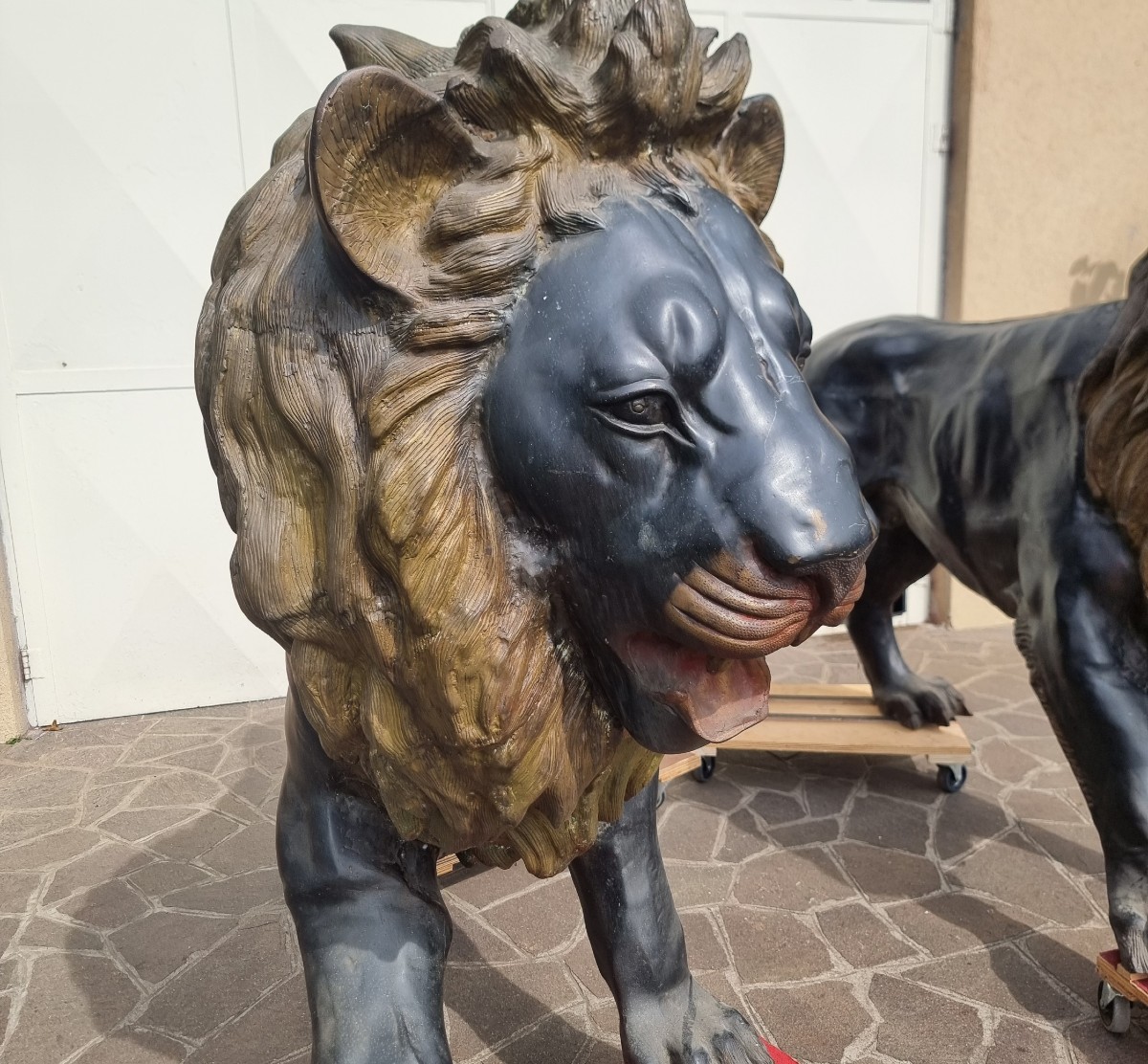 Paire d'énormes lions en bronze du XIXe siècle-photo-4