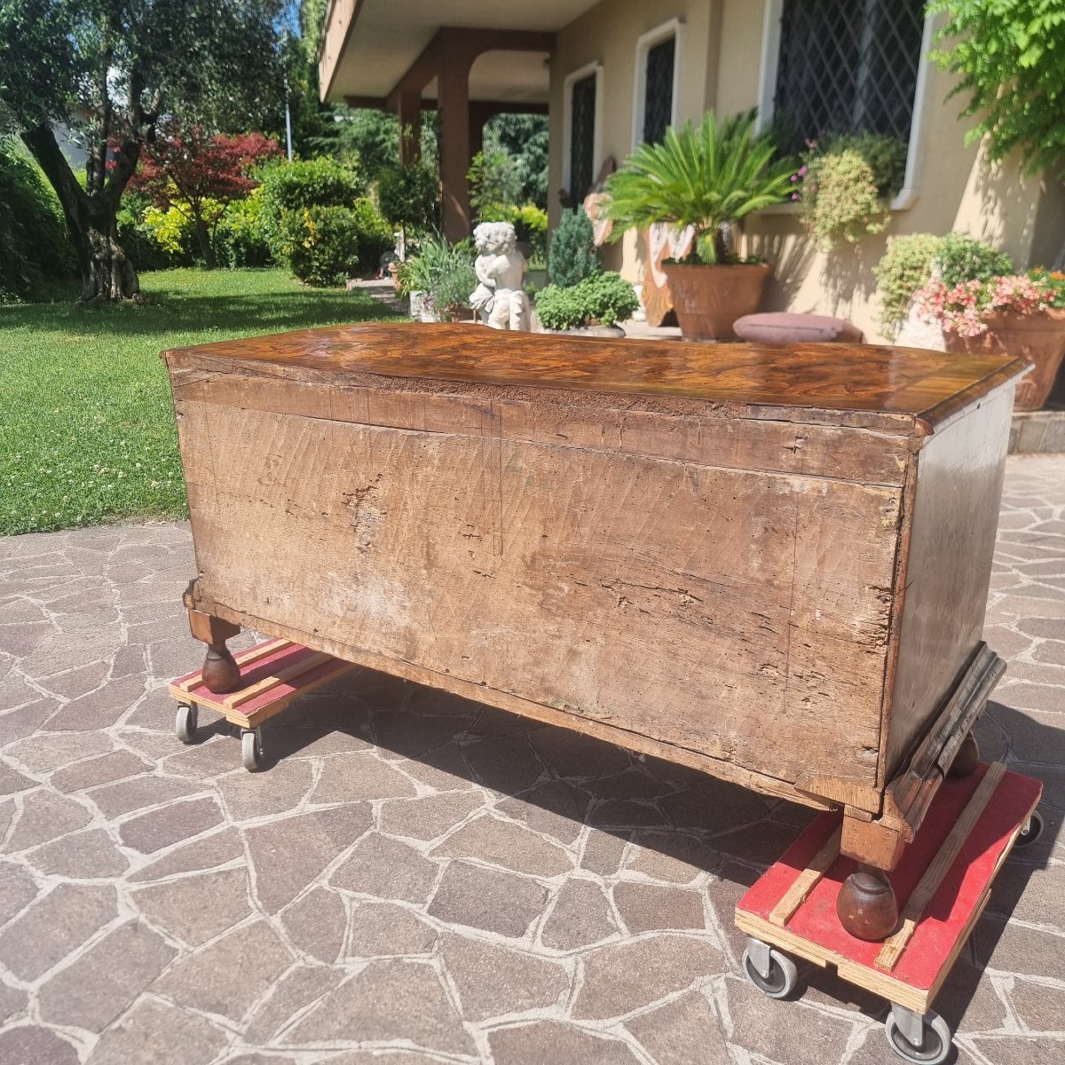 Commode ferraraise du XVIIIe siècle en loupe de noyer-photo-7