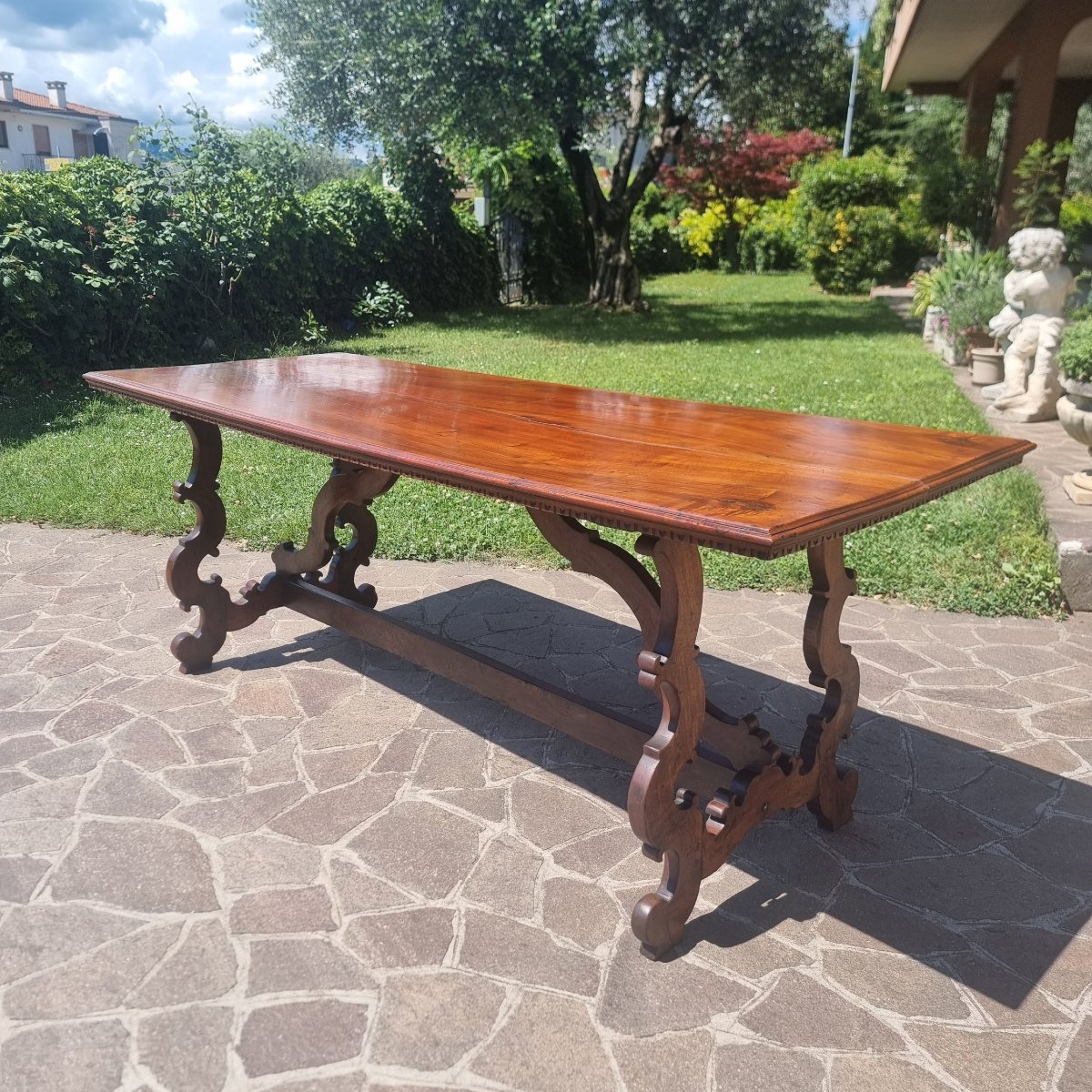 Table de monastère lombarde du XVIIIe siècle en noyer