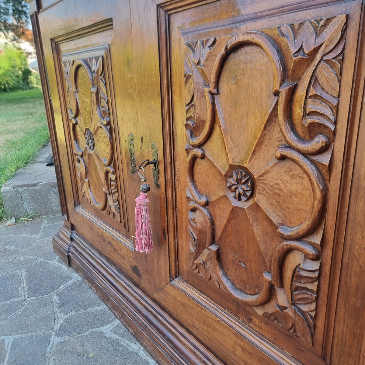 Buffet  en noyer du XVIIIe siècle d'une villa turinoise-photo-5