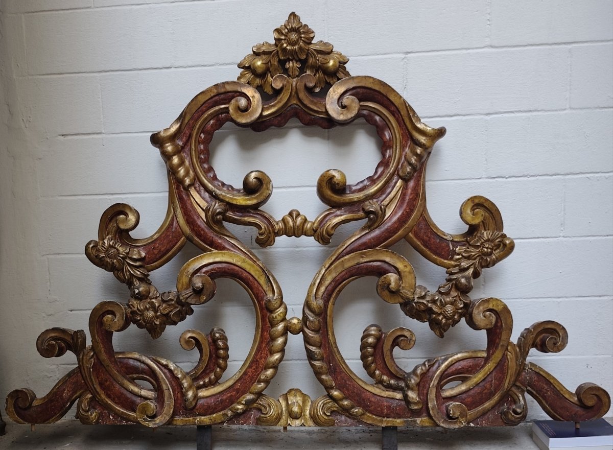 17th-century Wooden Frieze Gilded With Gold Leaf And Lacquered To Resemble Marble, From A Noble Palace In Rome
