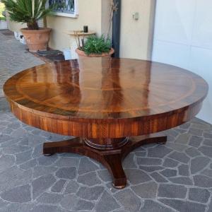 Biedermeier Excellence: The 1810 Walnut And Olive Table
