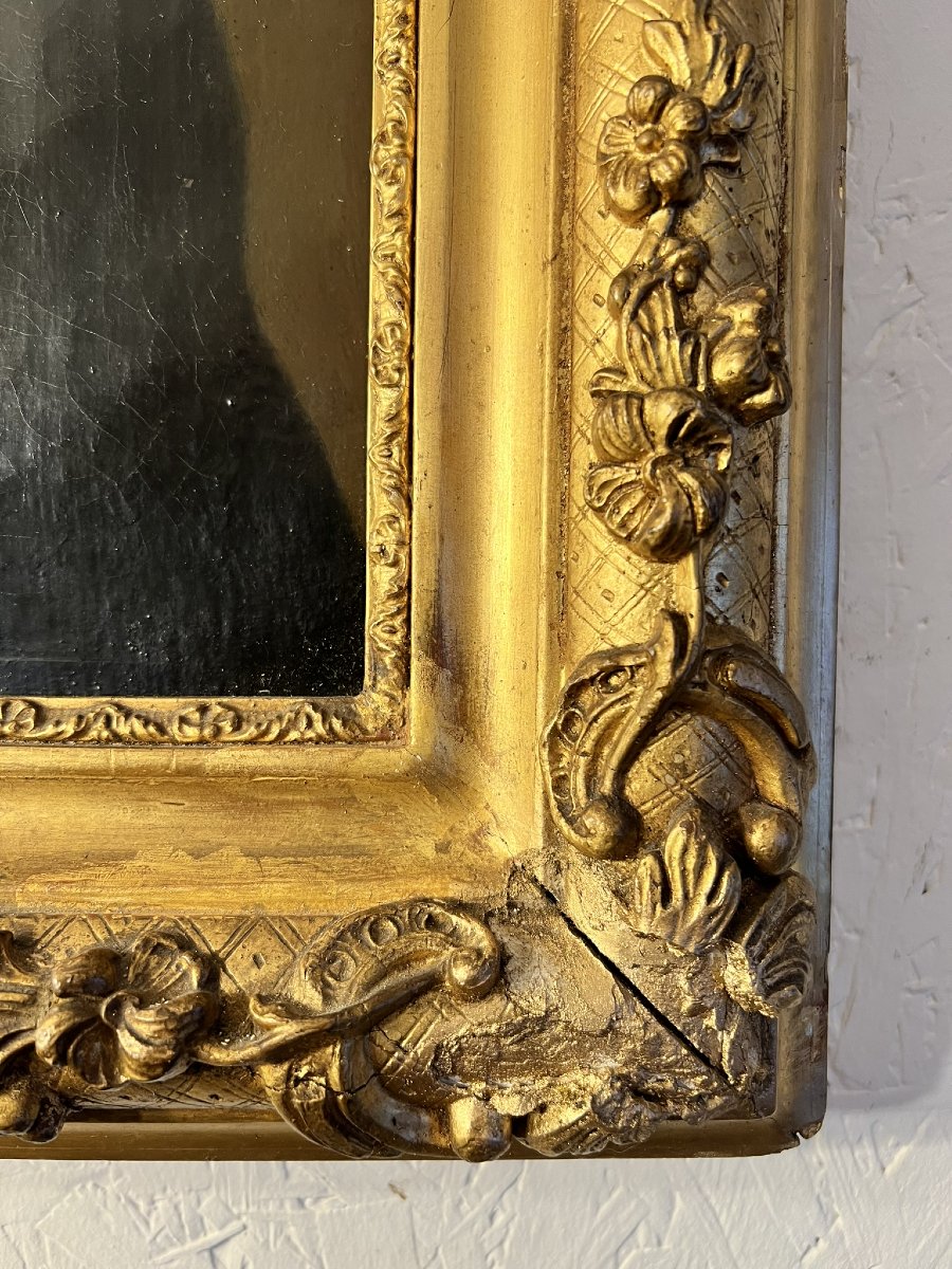 Portrait de notable aux yeux bleus perçants-photo-5