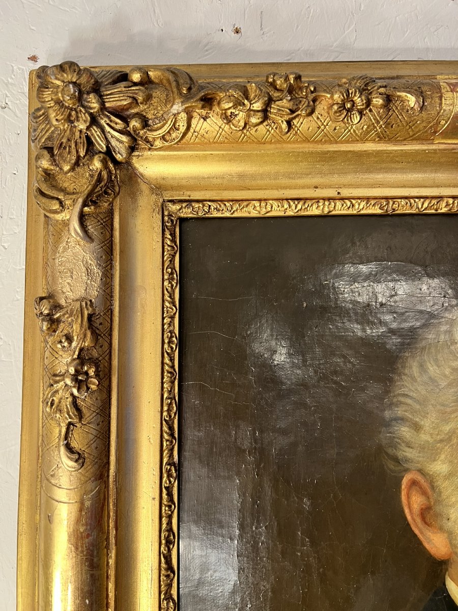 Portrait de notable aux yeux bleus perçants-photo-7