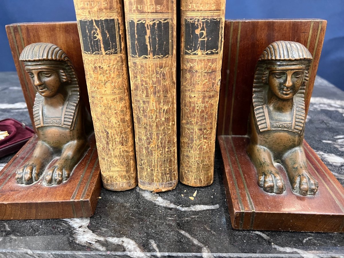 Pair Of Return From Egypt Bookends In Bronze And Wood-photo-2
