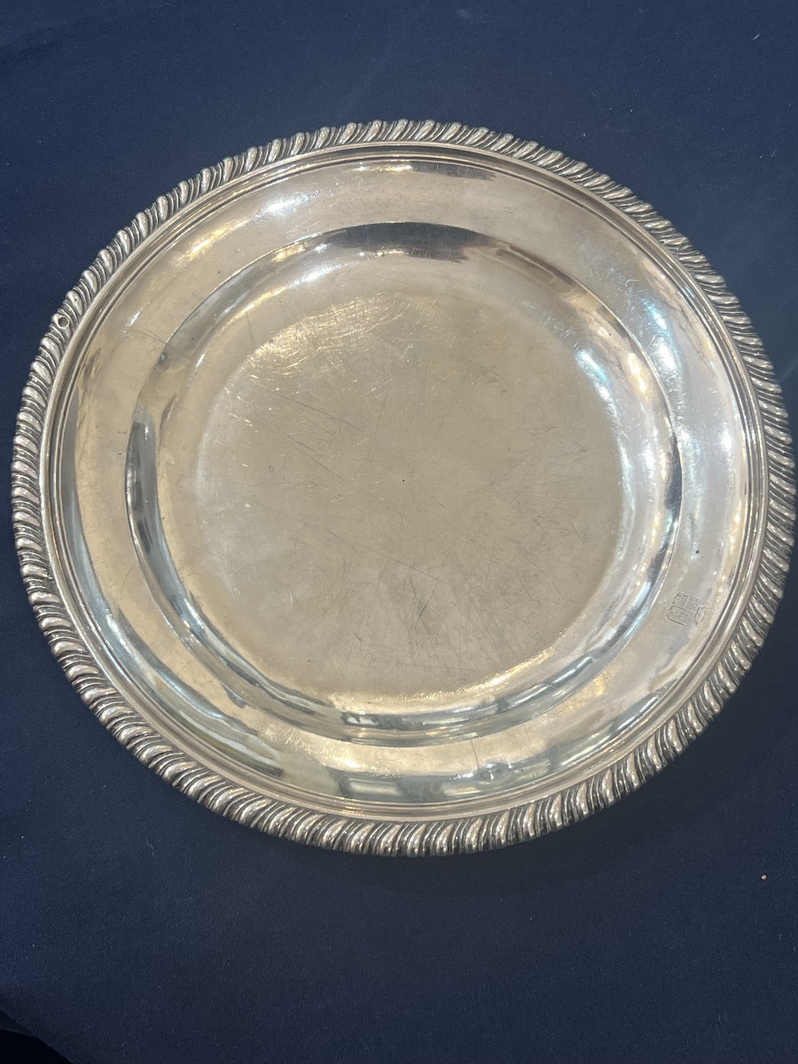 Plat de service en argent massif , poinçon vieillard 
