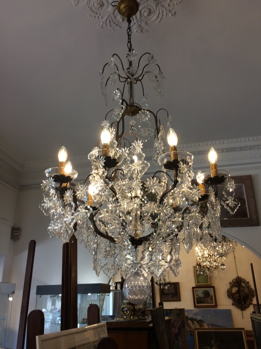 Large Crystal Chandelier With 9 Arms Of Light