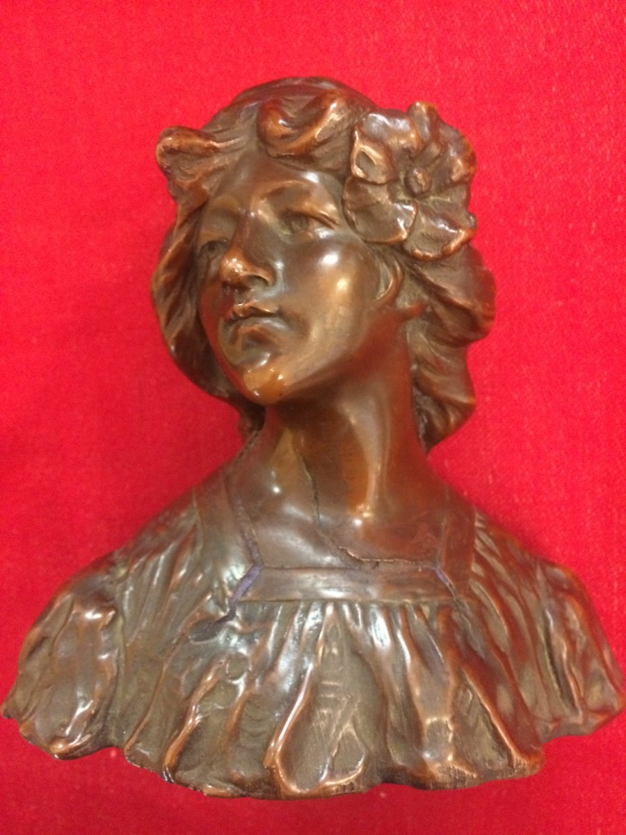 Buste De Jeune Femme époque 1900 Du Sculpteur Belge  Gustave Van Vaerenbergh