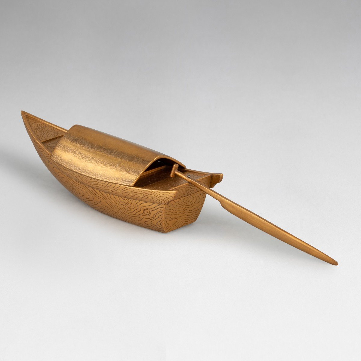 Kobako – Rare Model In The Shape Of A Boat In Gold Lacquer. Japan Edo-photo-5