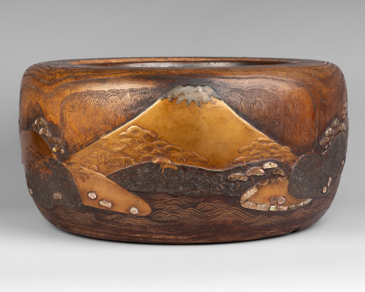 Exceptional Hibachi By Ogata Korin. From The Huc's Collection. Edo Period.