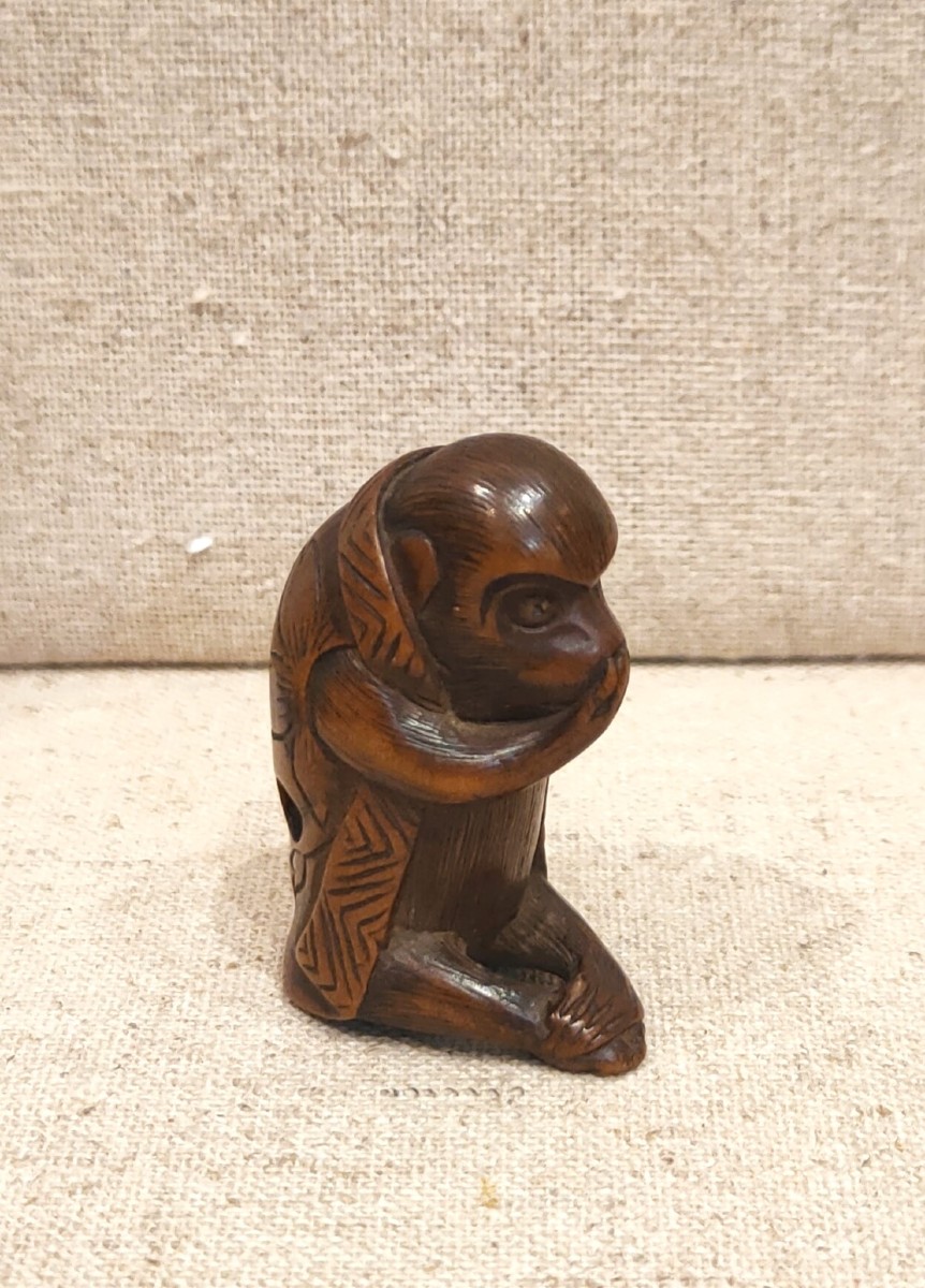 Netsuke – Amusing Model Of A Small Monkey, Depicted Seated. Japan, Late Edo, Early Meiji Period