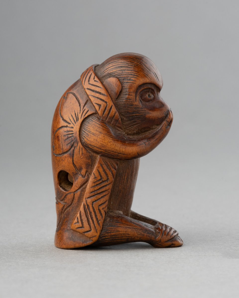 Netsuke – Amusing Model Of A Small Monkey, Depicted Seated. Japan, Late Edo, Early Meiji Period