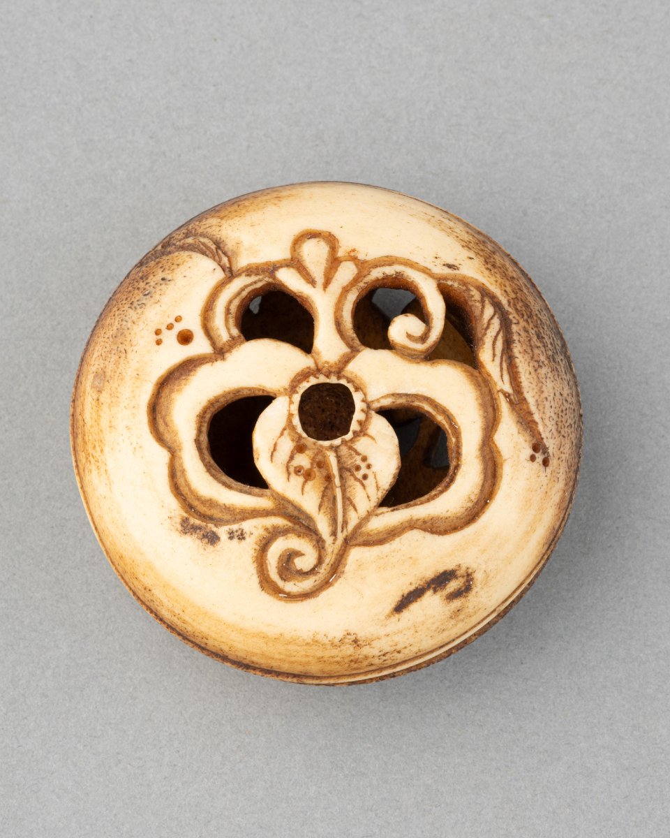 Netsuke de type Ryusa Manju, sculpté en corne de cerf. Chauve-souris. Japon Meiji-photo-2