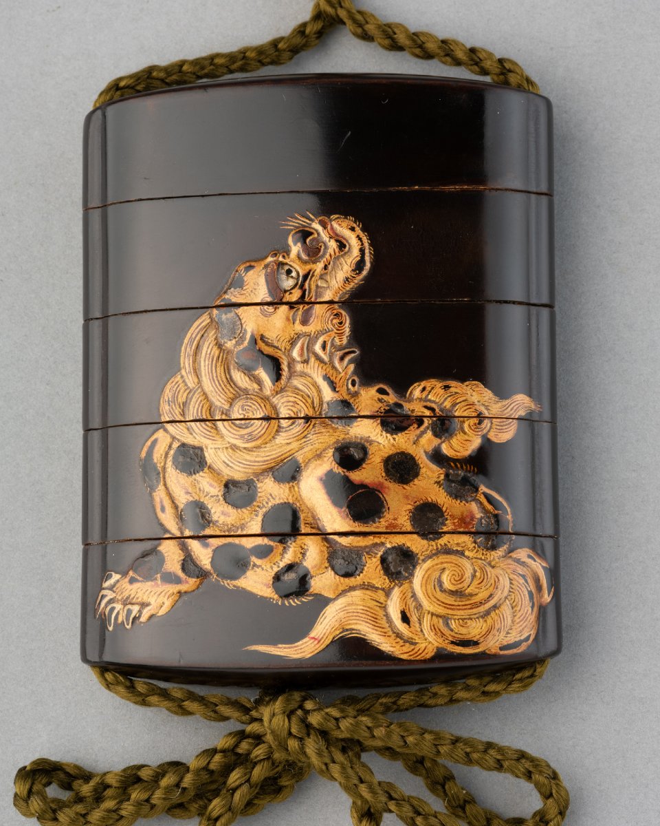 Inro With A Raised Shishi Lacquer Design On A Black Background. Edo Period, Japan-photo-4