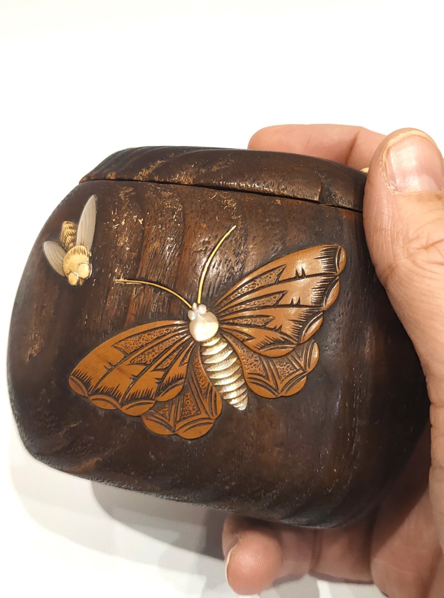 Tonkotsu. Carved Wooden Tobacco Box. Edo Period, Japan; Sagemono; Japanese Art-photo-1