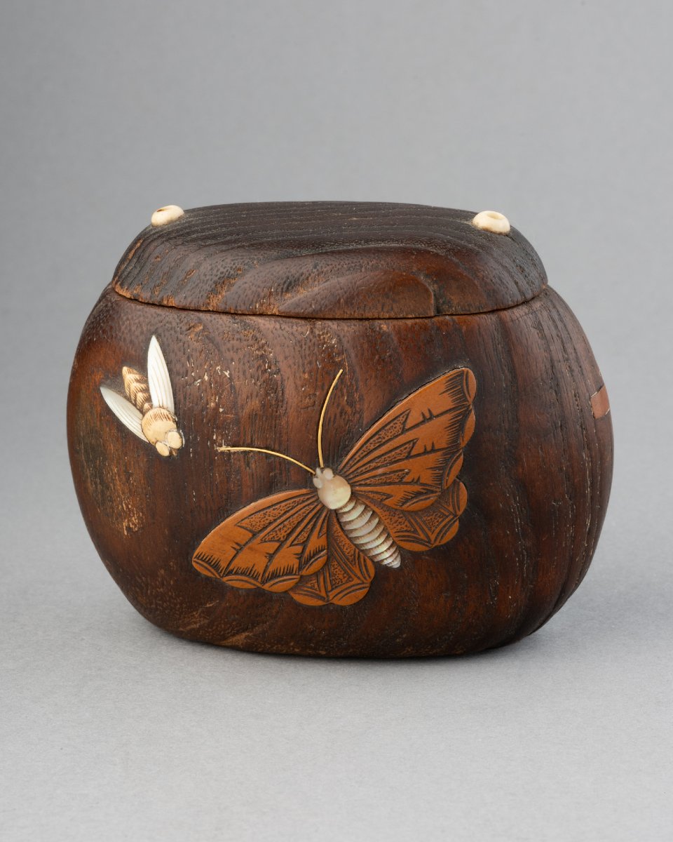 Tonkotsu. Carved Wooden Tobacco Box. Edo Period, Japan; Sagemono; Japanese Art