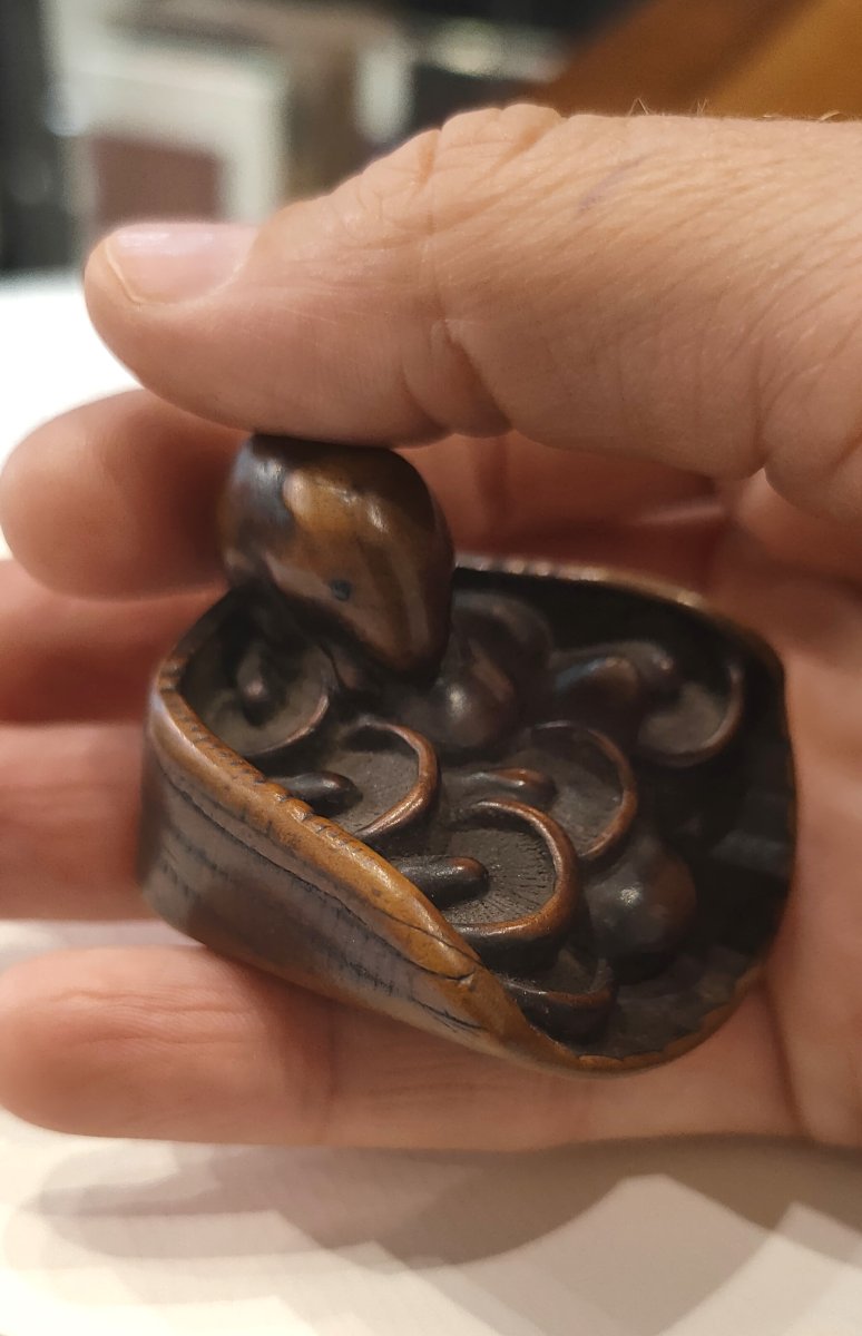 A Carved Boxwood Netsuke Depicting A Basket Filled With Mushrooms And Mice. Edo Period, Japan-photo-3