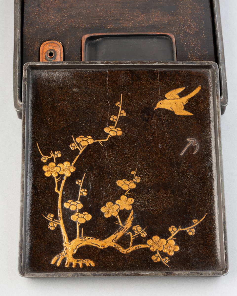Japanese Lacquer Suzuribako, Edo Period. Shodana Gold Lacquer-photo-1
