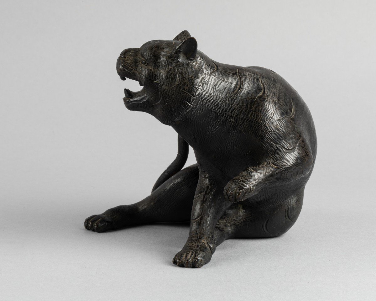 Bronze Tiger. Japan Edo-photo-2