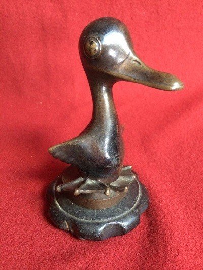Mascotte automobile " Le canard "
