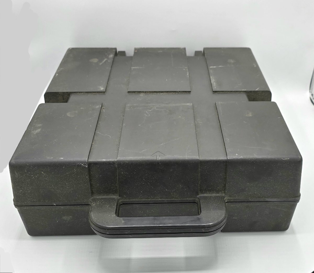 Machine à écrire ''Olivetti Lettera 35'' dans sa valise de transport rigide - Vintage - 1970-photo-1