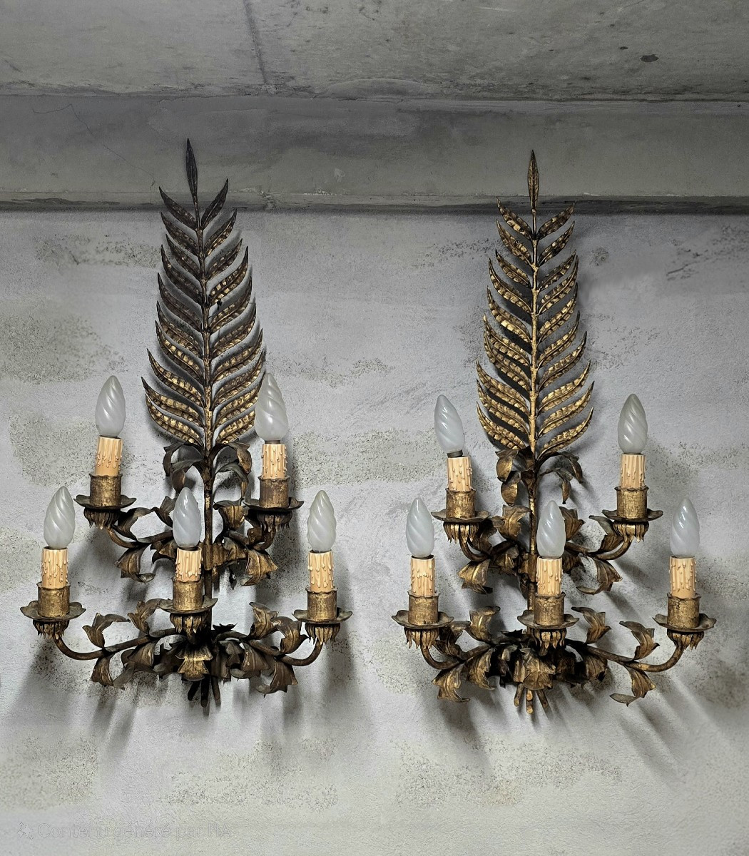 Paire de grandes appliques dorées 1950