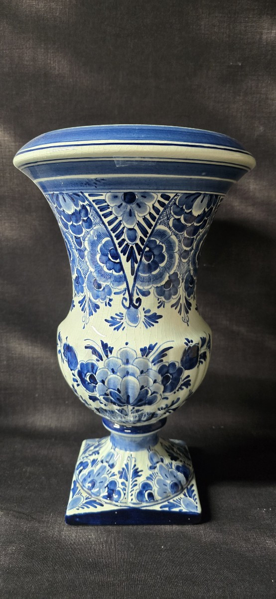 Delftware Vase – Cobalt Blue Floral Decoration