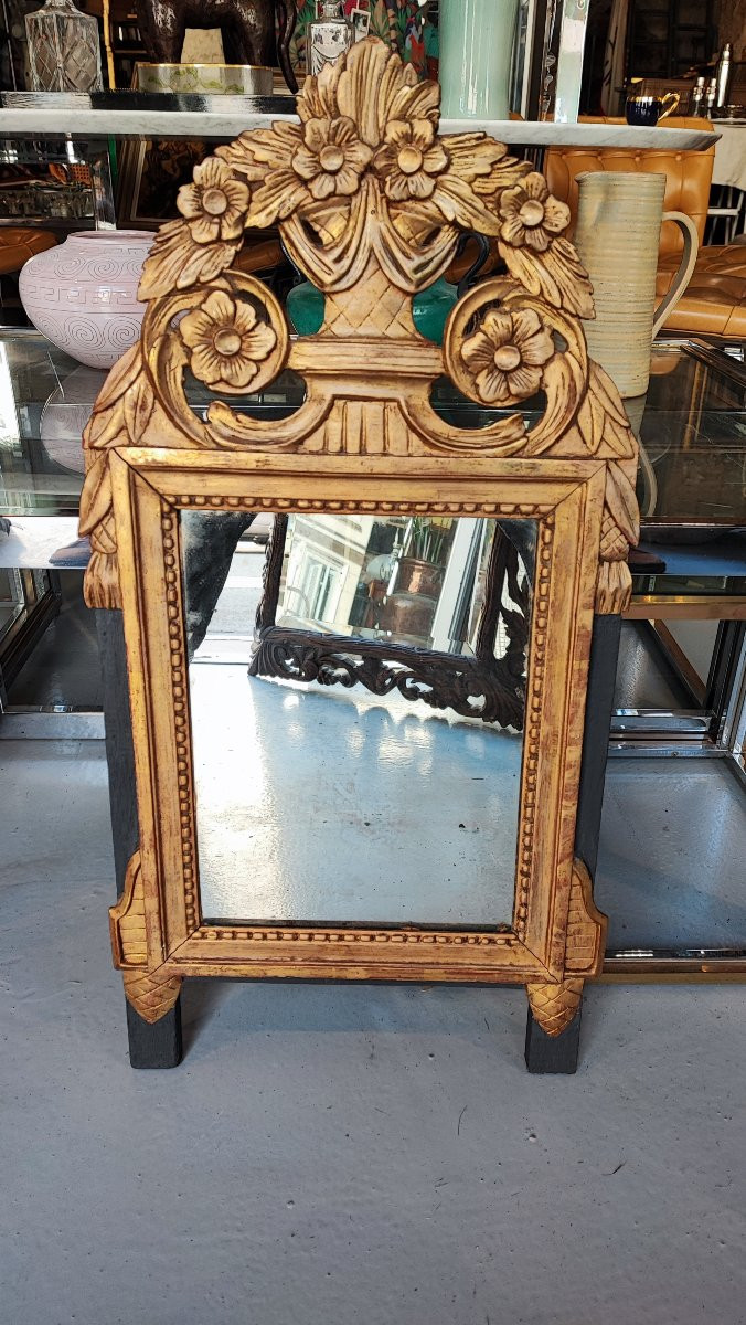 Miroir Louis XIV en bois sculpté doré époque XVIII - 75 cm-photo-2
