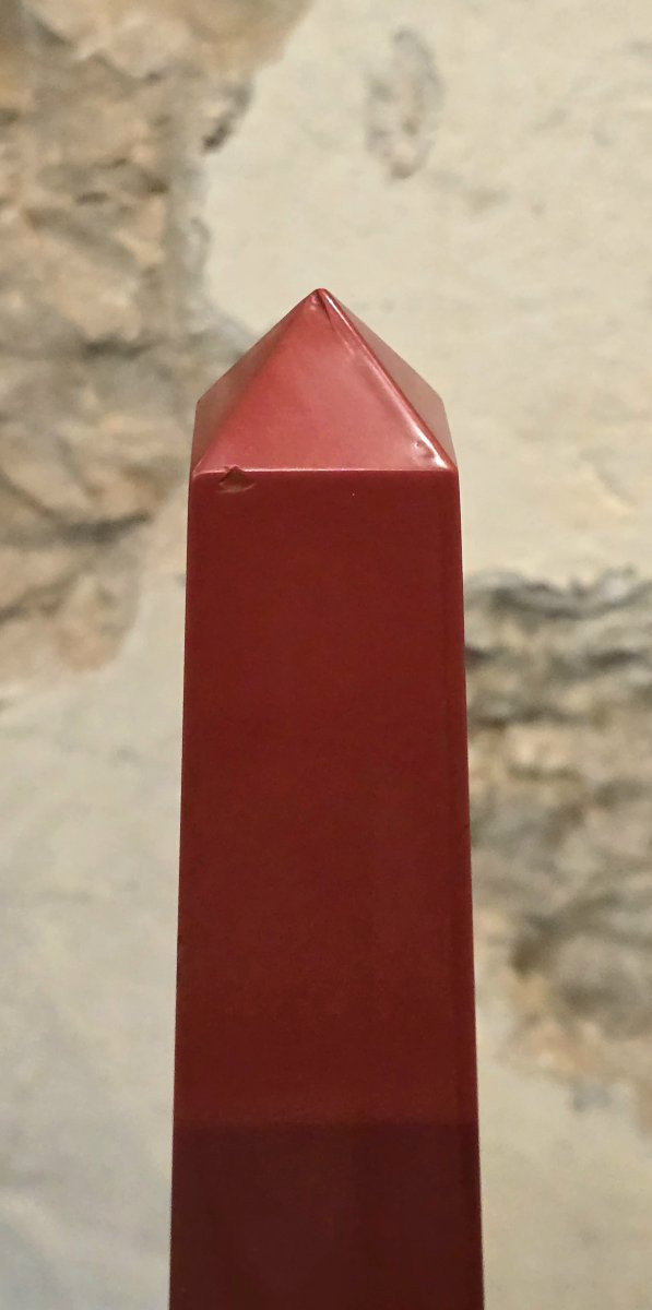Jacques Charpentier (1918-1986) - Pair Of Red Resin Obelisks-photo-3