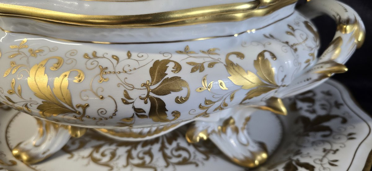 Le Tallec (paris) - Covered Tureen And Its Stand In Porcelain – Gilded Vegetal Decoration -photo-2