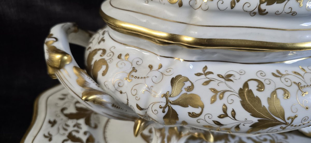 Le Tallec (paris) - Covered Tureen And Its Stand In Porcelain – Gilded Vegetal Decoration -photo-4