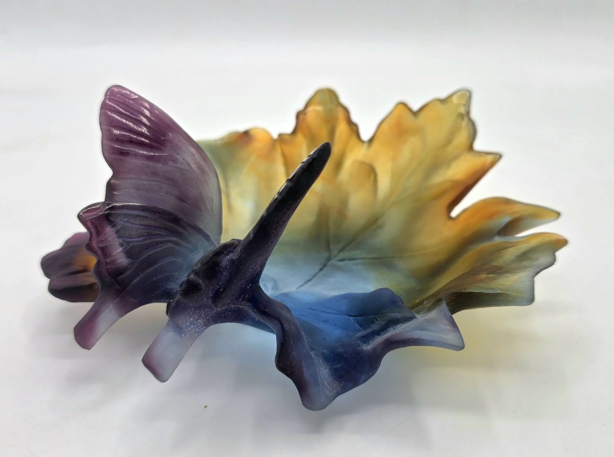 DAUM – Coupelle / Baguier « Papillon à la feuille de vigne » en pâte de verre, signé-photo-1