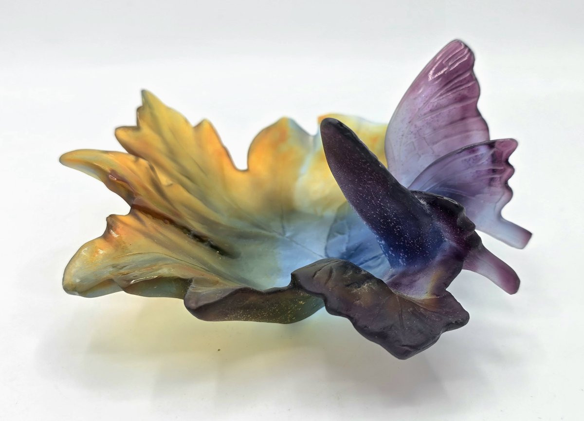 DAUM – Coupelle / Baguier « Papillon à la feuille de vigne » en pâte de verre, signé-photo-2