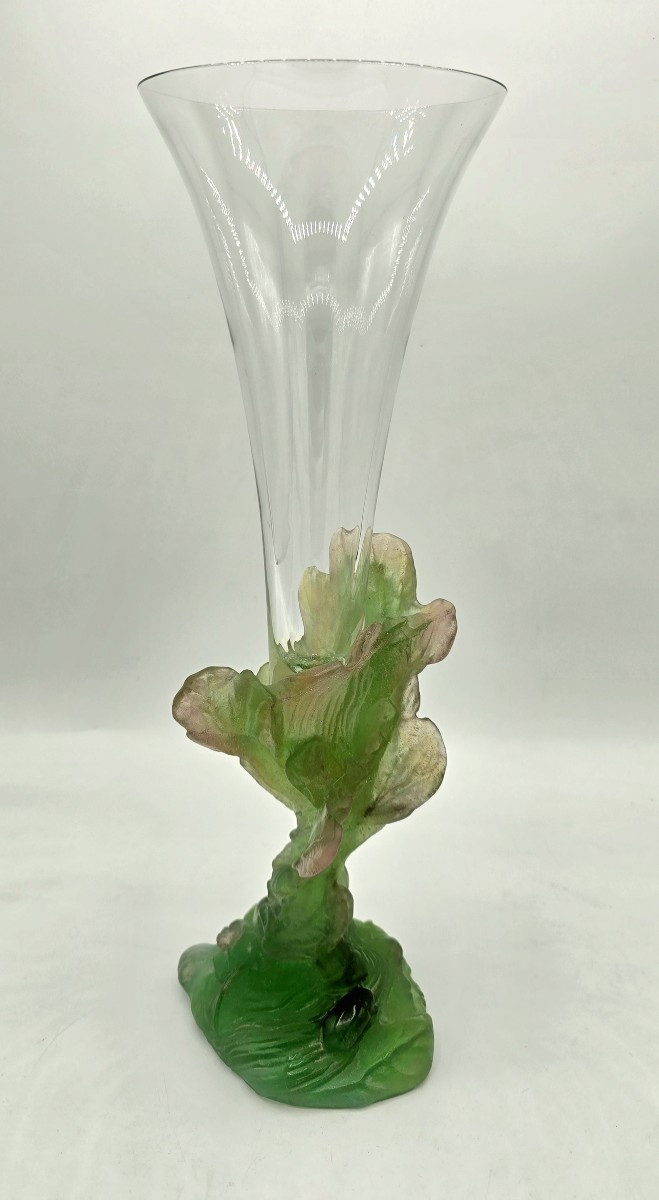 Daum - vase soliflore en cristal et pâte de verre verte à décor végétal