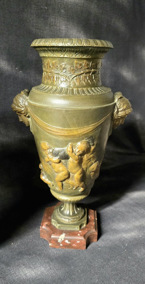 Pair Of Decorative Vases In Patinated Spelter – Neoclassical Style-photo-3