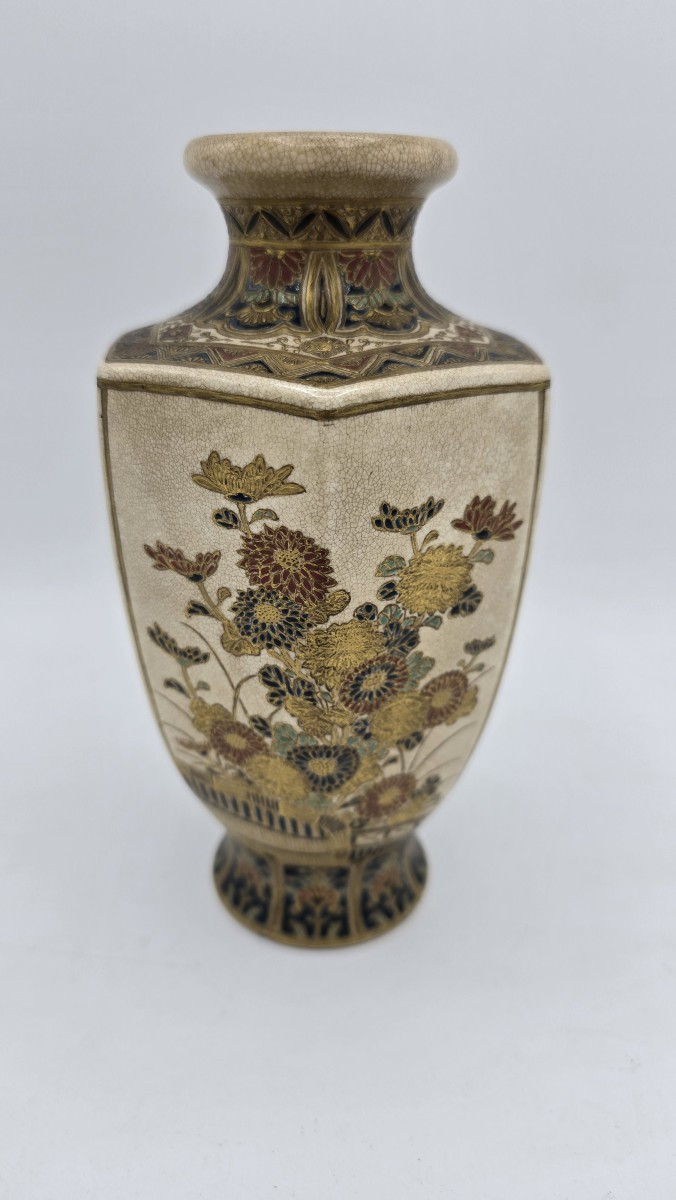 Vase en céramique japonaise Satsuma – période Meiji