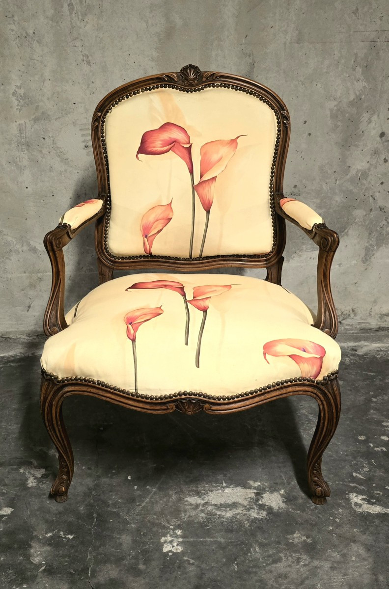 Fauteuil bergère de style Louis XV, travail du début XXe siècle