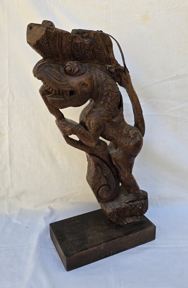 Élément de proue de bateau ou architectural en bois sculpté, Inde ou Sri Lanka, vers 1900