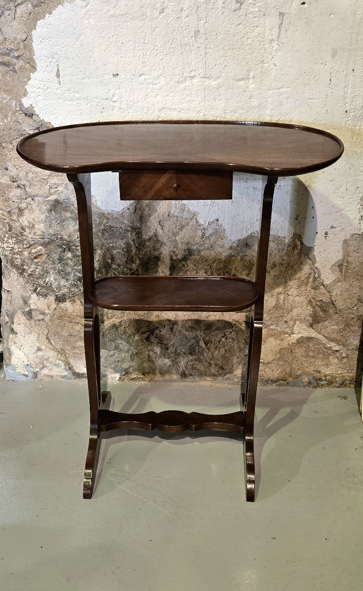 Table rognon en placage d’acajou, style Louis XVI, XXe