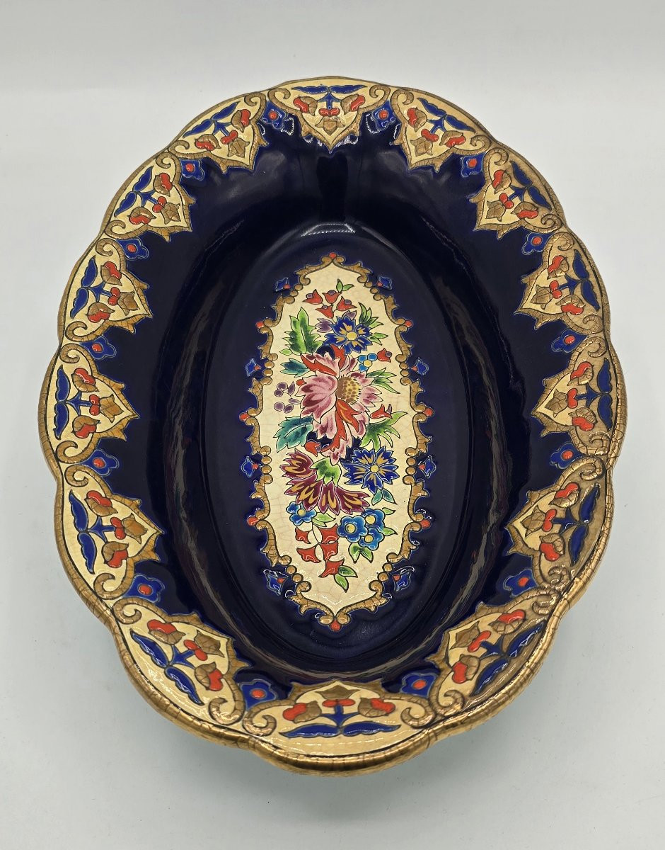 Plat ovale en faïence émaillée par M. P. Chevallier, Manufacture des Émaux de Longwy-photo-2