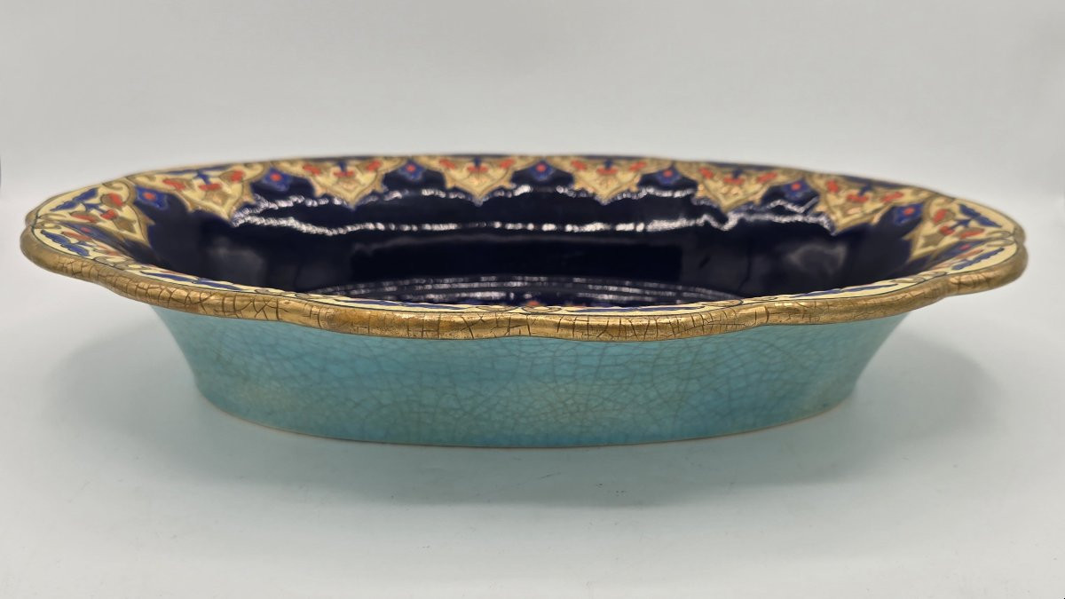 Plat ovale en faïence émaillée par M. P. Chevallier, Manufacture des Émaux de Longwy-photo-1