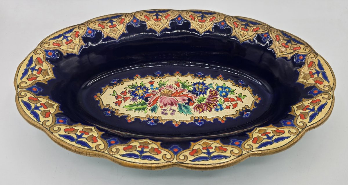 Plat ovale en faïence émaillée par M. P. Chevallier, Manufacture des Émaux de Longwy-photo-2