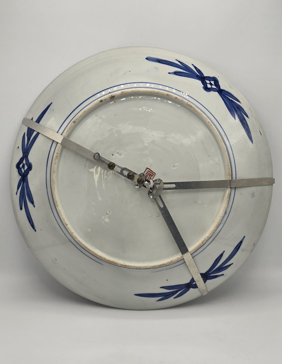 Grand plat mural en porcelaine Imari, Japon, époque Meiji, vers 1880-1900 - 39.5 cm -photo-1