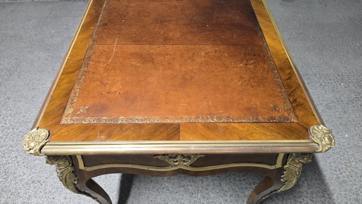 Large, Flat Louis XV-style Desk Made Of Mahogany, With Marquetry, Leather, And Gilded Bronze – 19th/20th Centuries-photo-2